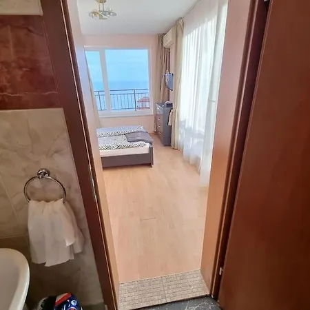 Апартаменты Roof Sea View 167,2loznice,4-7 Osob