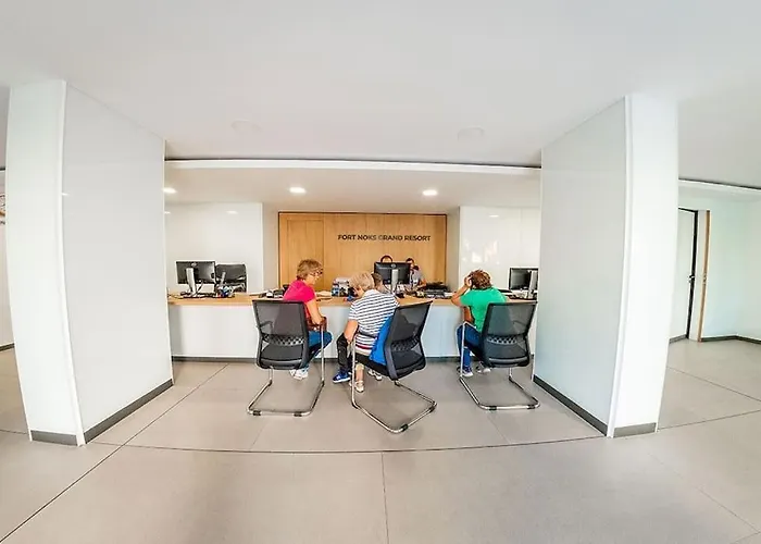 Апартамент Roof Sea View 167,2loznice,4-7 Osob *