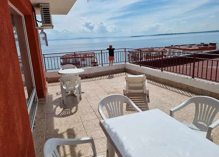 Roof Sea View 167,2loznice,4-7 Osob Свети Влас