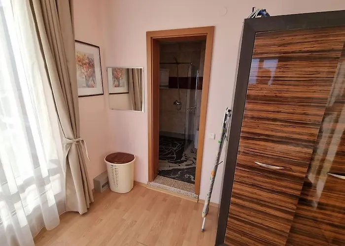 Roof Sea View 167,2loznice,4-7 Osob Свети Влас